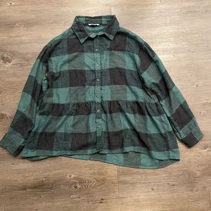 American Eagle women’s flannel